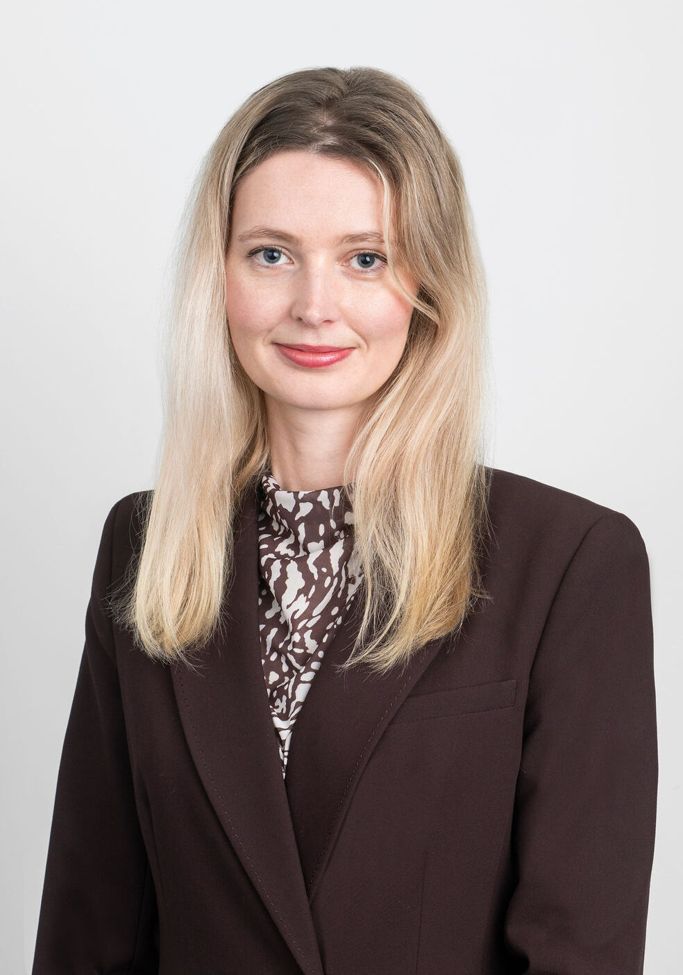  Laura Whitney photo